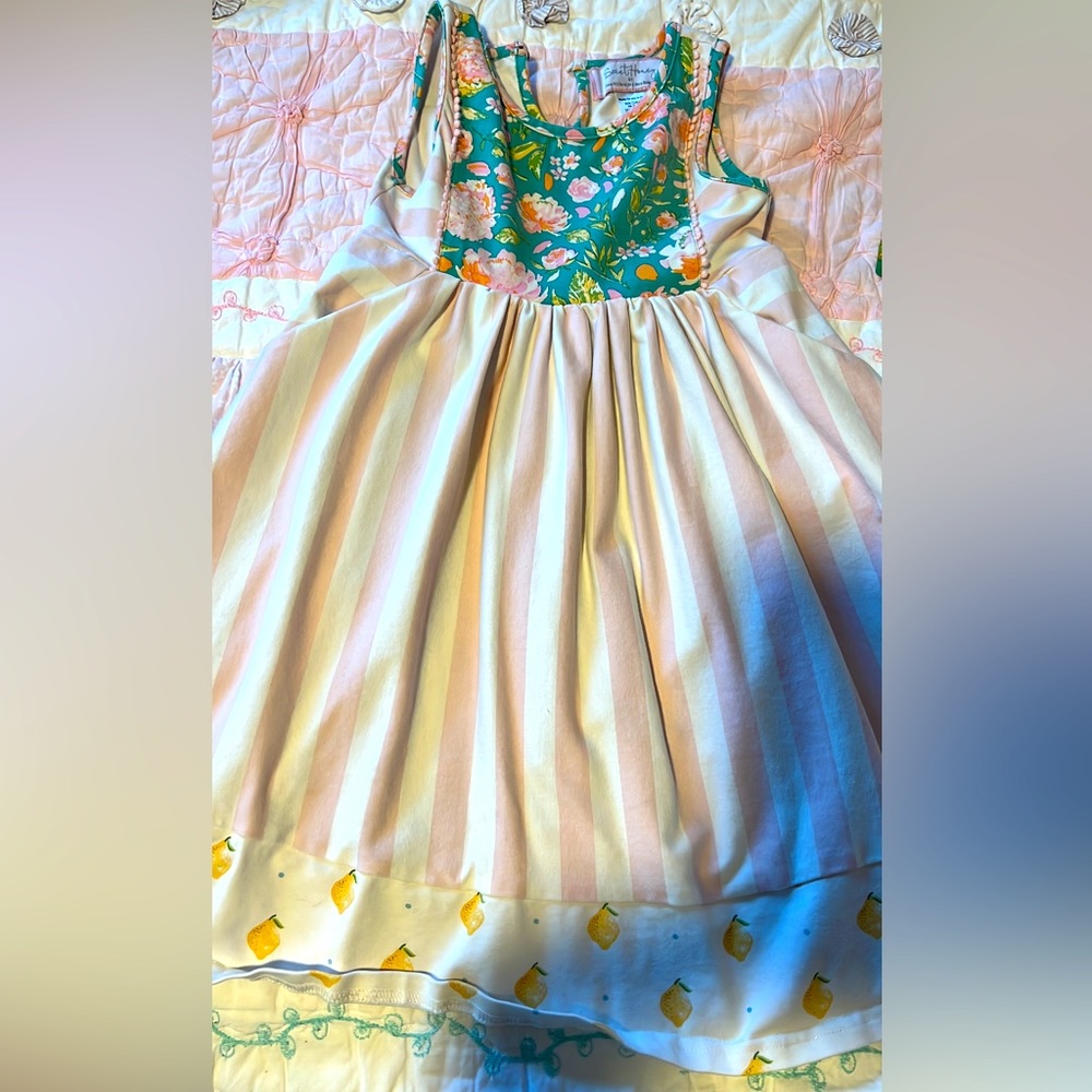 SweetHoney Dress size 6